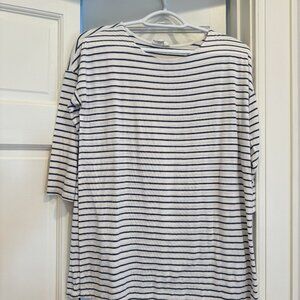 Seraphine maternity and nursing top - size XS